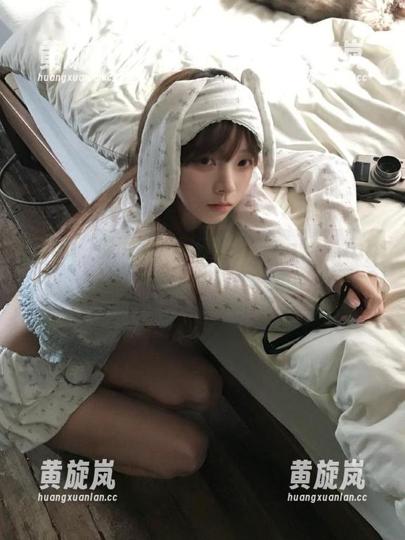 别说了，我已经在“cgw”app上追到手软，汤不热只想吃！
