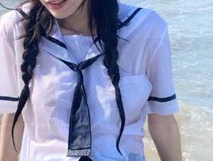 默默翻阅hlw首页，心里说着好无聊，但其实不想停下。