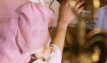 看我从九一吃瓜上拼“资源”，啧，那感觉像在攀岩，而我只想吃西瓜。