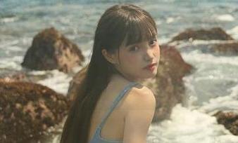 九一吃瓜大队官网：就算是吃瓜，也要注意淑女姿态，对吧？