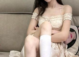 网页滚动起来真是个无底洞，吃瓜福利让我越陷越深，停不下来的那种啊。