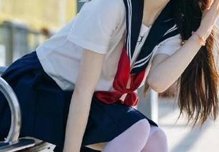 在线吃瓜网：好奇心的地址，不来一发？
