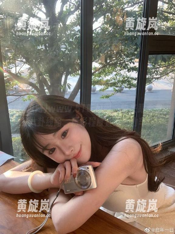 吃瓜网 www.51吃瓜网:快来跟着我的八卦线路,精彩程度直逼过山车!