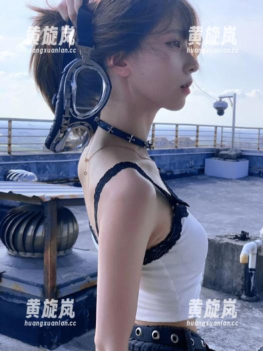 明星黑料 观看明星黑料,心里不由自主地咯噔一下,唉,人生啊!