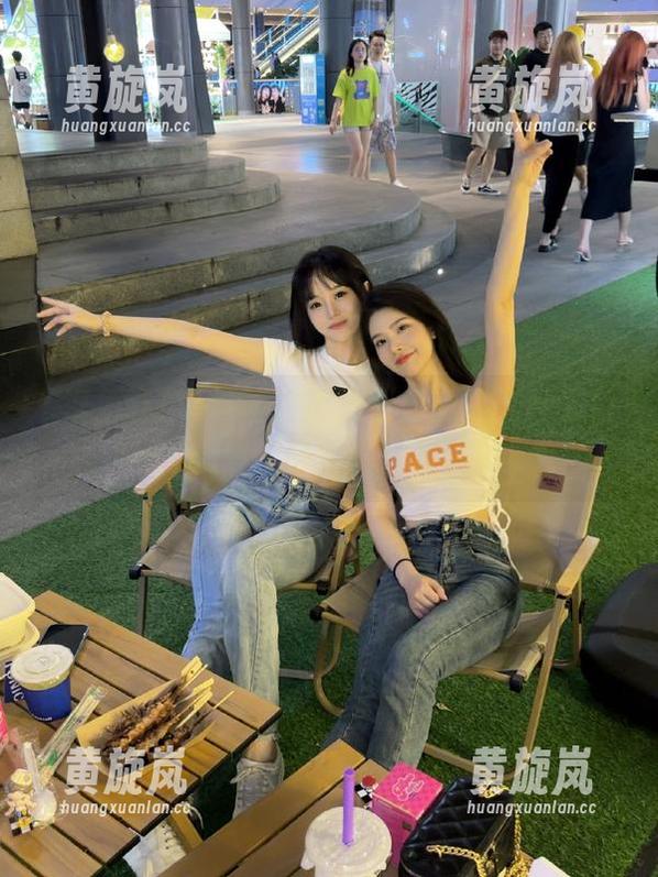 居然在海角吃瓜找到这种入口，黑料都快变成快餐了…