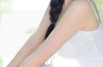 放晚饭前打开苹果版的黑料不打烊，我就是这么选择我的“无聊时光”！