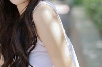 998.su黑料网站的“收藏”，像课本里写的笔记，随便翻翻都有风云变化的感觉。